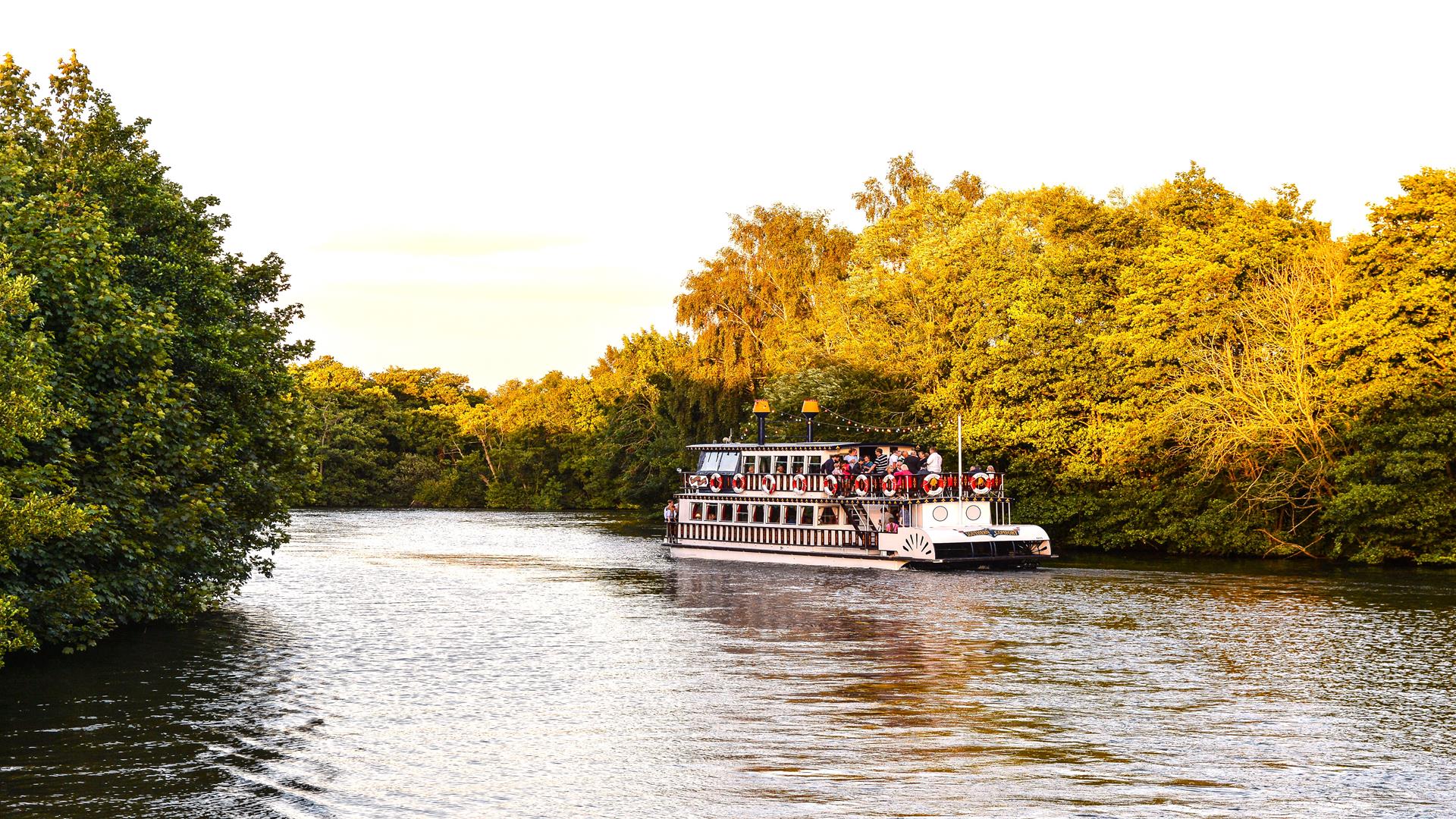 broads cruise